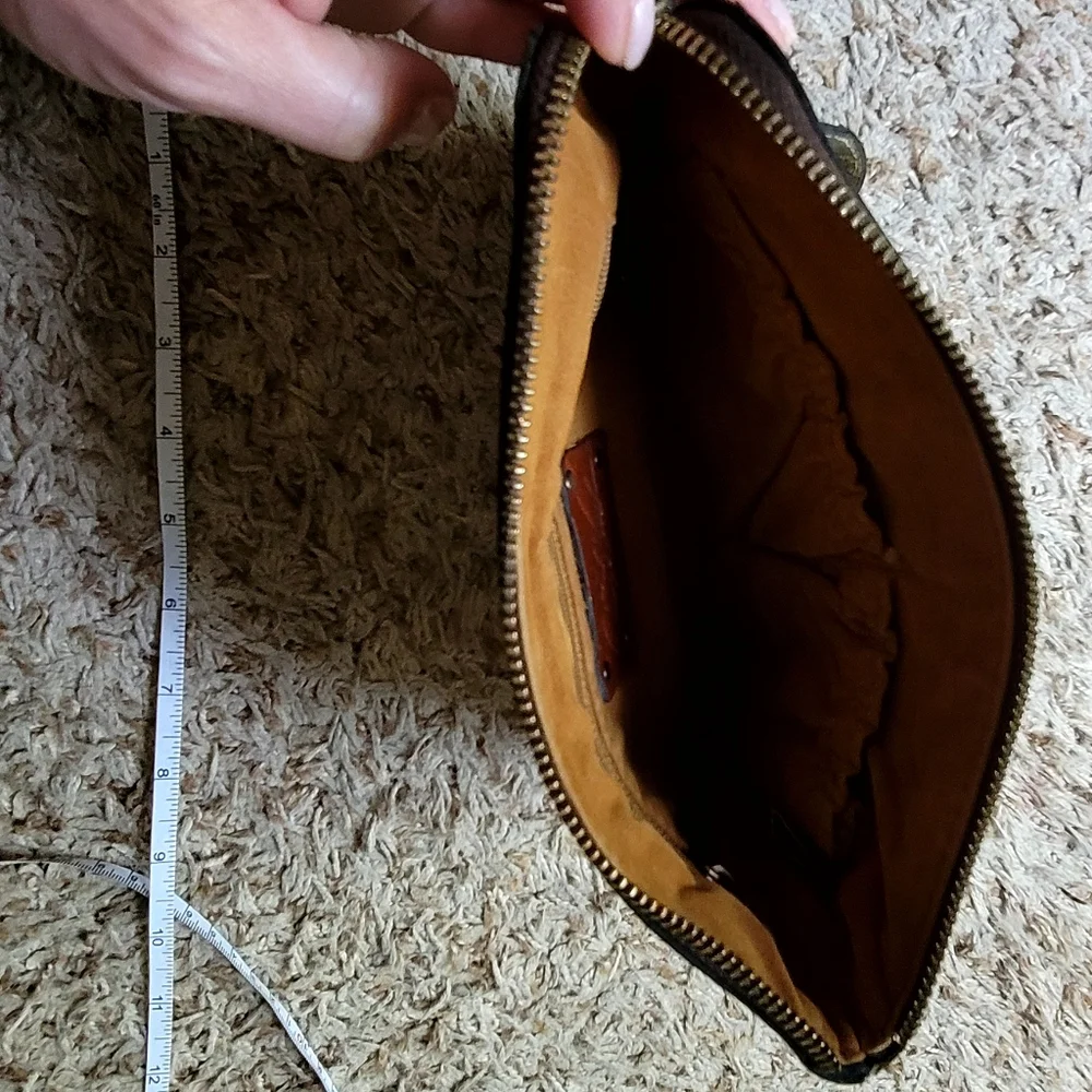 🌿Patricia Nash Cassini Leather Tooled Soft Gold Metallic Wristlet/Clutch🌿